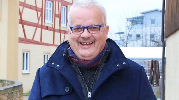 Seit 1983 wohnt und arbeitet der gebürtige Schleswig-Holsteiner Hauke Petersen am Obermain. Er engagierte sich auch in der Kommunalpolitik. Mit 60 ist damit Schluss, hatte er sich schon vor sechs Jahren vorgenommen. Deshalb kandidiert er im März nicht mehr für einen Sitz im Gemeinderat.  Foto: Matthias Einwag