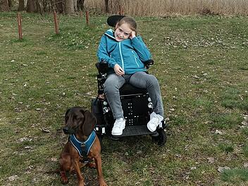 Geroda: Luisa mit Muskelerkrankung will nach OP wieder laufen - Familie erf&auml;hrt "unglaubliche" Hilfe