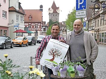 Klaus Römmelt und Heiko Dilger laden ein zum Frühling von Turm zu Turm. Foto: Richard Sänger