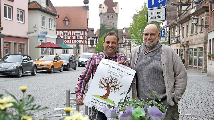 Klaus Römmelt und Heiko Dilger laden ein zum Frühling von Turm zu Turm. Foto: Richard Sänger