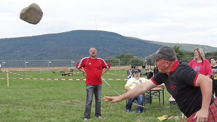 Wie hier bei der Veranstaltung in Langenleiten werden Kilts auch bei den Highland-Games in Haard am 19. August Pflicht sein.  kki/Marion Eckert/Archiv