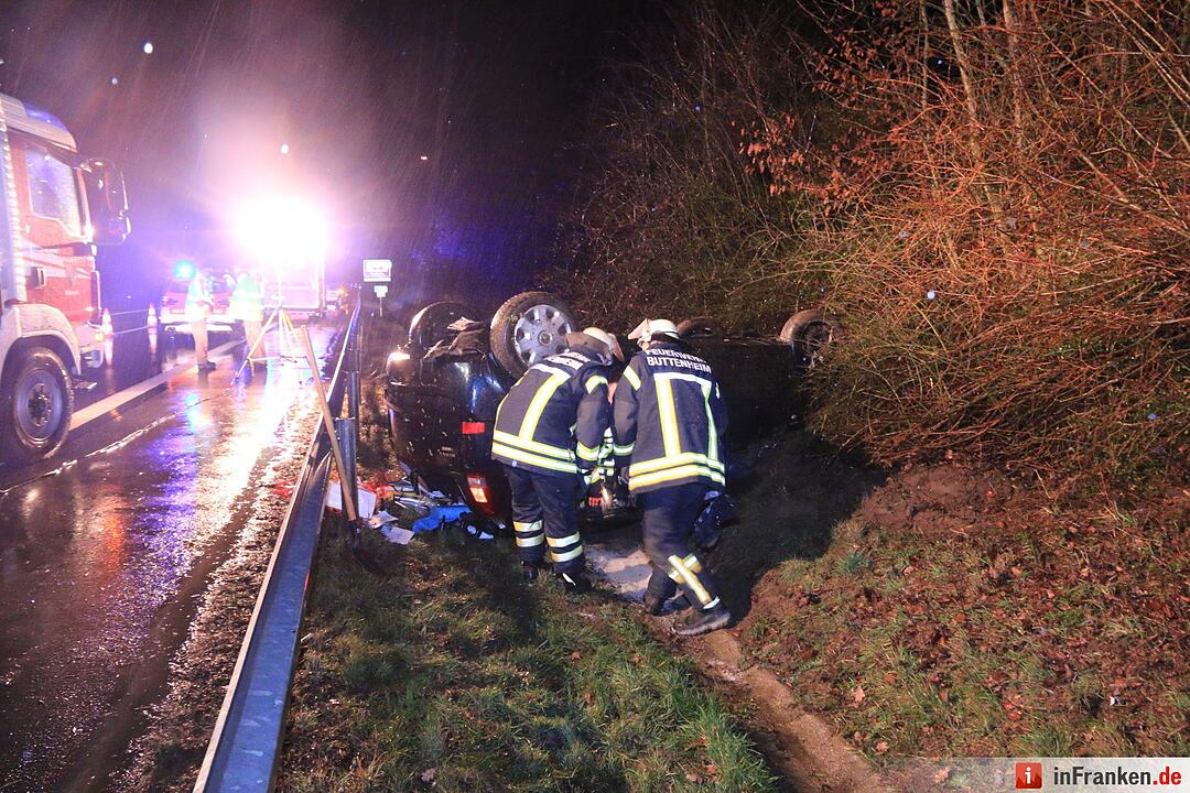 Auto überschlägt sich auf A73 bei Eggolsheim