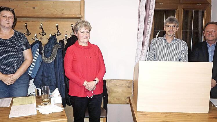 Die neu gewählte Vorstandschaft der UWG mit Claudia Maier, Jutta Kattner, Franz Dellermann und Werner Starke Foto: sae