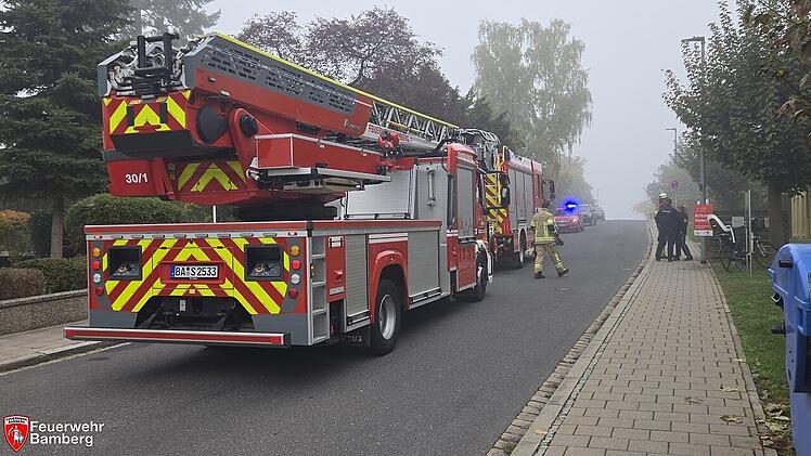 Balkonbrand in Bamberg: Feuerwehr verhindert gr&ouml;&szlig;ere Ausbreitung