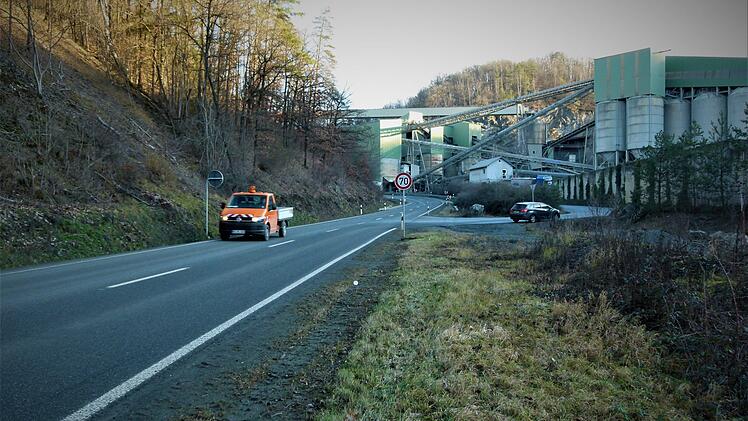 Am 21. Januar soll bei einem Ortstermin mit dem Staatlichen Bauamt geklärt werden, ob der Bau eines Geh- und Radweges von Kupferberg nach Ludwigschorgast entlang der Staatsstraße möglich ist.
