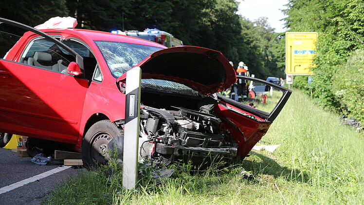 Frontalzusammensto&szlig; auf der B14