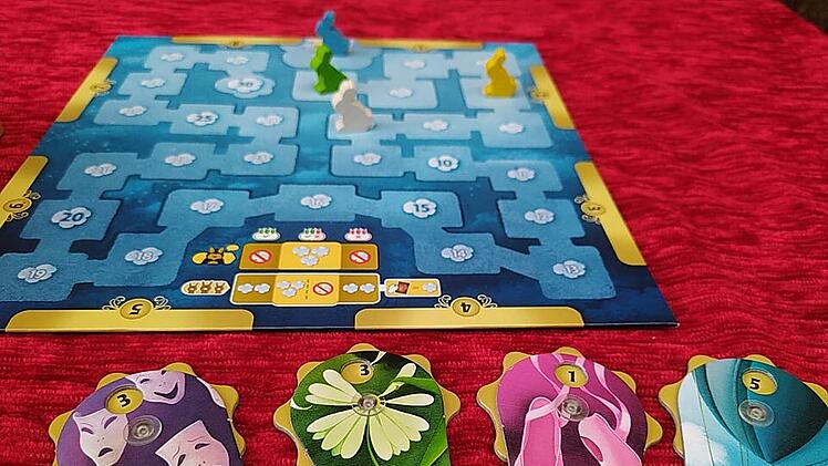 Spiele-Test Dixit: Rezension des fantasievollen Kommunikationsspiels - Spiel des Jahres 2010