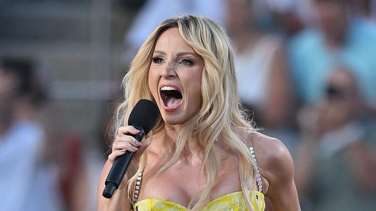 Schlagers&auml;ngerin Melissa Naschenweng w&uuml;nscht sich respektvolle Fan-Begegnungen.