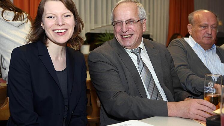 Bundestagskandidatin Emmi Zeulner mit Bürgermeister Johann Bäuerlein. Rechts Zweiter Bürgermeister Herbert Stenglein.