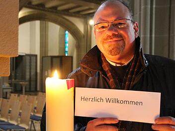 Michael Böhm bietet einen offenen Treff für Einsame an Heilig Abend im katholischen Gemeindezentrum an.  Foto: Benedikt Borst