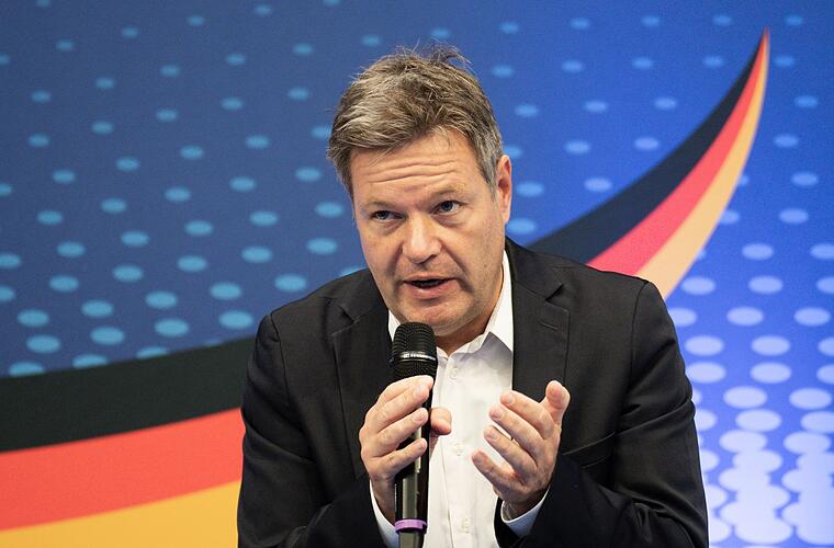 Habeck: Akute Winterhilfe für Ukraine hat Vorrang