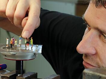 "Wunderland - Vom Kindheitstraum zum Welterfolg" erz&auml;hlt davon, wie in Hamburg mit viel Liebe zum Detail die gr&ouml;&szlig;te Modelleisenbahn der Welt errichtet wurde.