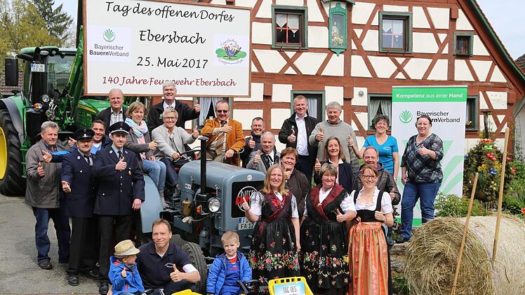 So gut wie jeder einzelne Ebersbacher engagiert sich für den "Tag des offenen Dorfes".  Foto: Franz Galster