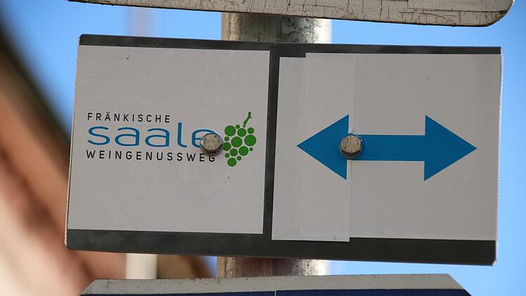 Der Weingenuss-Weg ist auch in Hammelburg bereits beschildert. Foto: Ralf Ruppert