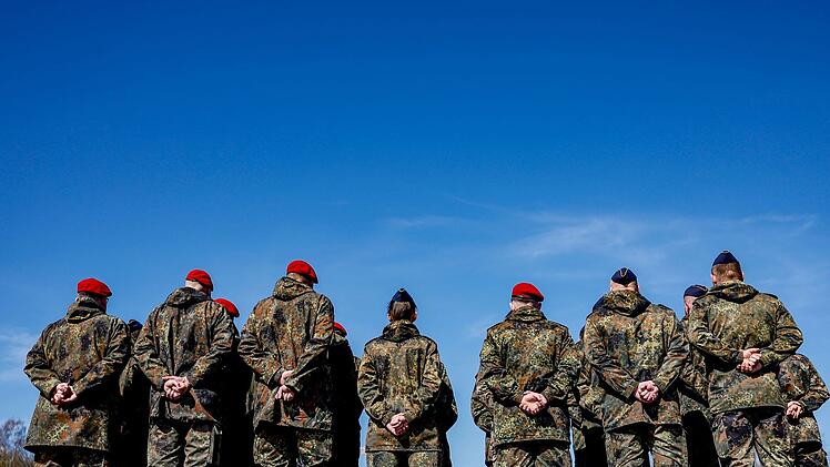 Landkreis Kitzingen: Bundeswehrtruppen üben Manöver - Landratsamt mit Bitte und Hinweisen