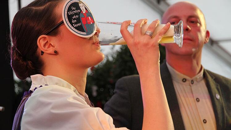 Diana Hofmann konnte auch blindlings die verschiedenen Biere auseinanderhalten. Fotos: Erlwein