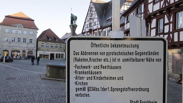 Der Rathausplatz ist keine Abschußrampe für Raketen.  Foto: Andreas Oswald