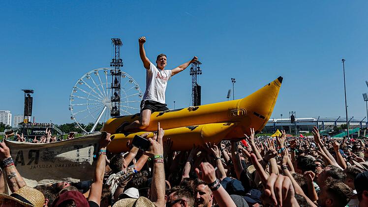 Immer über 70.000 Besucher verzeichnete Rock im Park am Nürnberger Dutzendteich in den vergangenen Jahren. Wir haben Übernachtungs-Tipps für Festivalbesucher zusammengestellt.