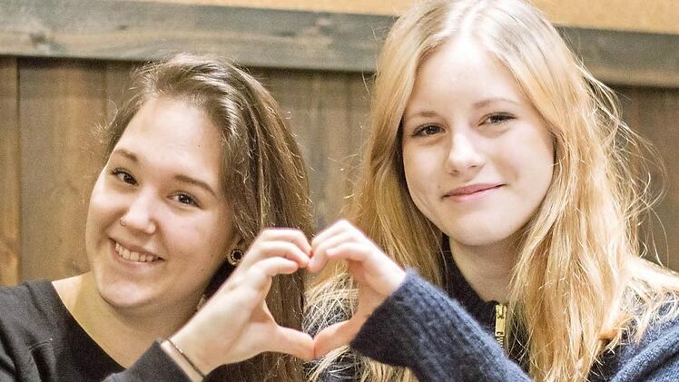 Anna Zollstab (17/links) und Sina Müller (16)