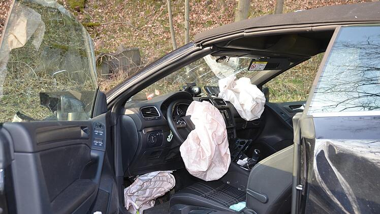 Alle Airbags lösten im zweiten Wagen aus.Peter Rauch