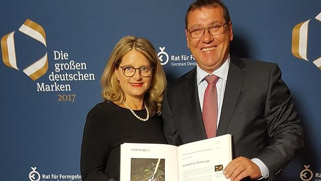 Elke und Claus Krumpholz bei der Auszeichnung mit dem German Brand Award und der Würdigung "Große deutsche Marke".privat