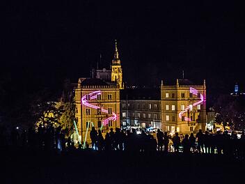 Faszination Museumsnacht: Blickt auf den Coburger Schlossplatz mit der EhrenburgFoto: Jochen Berger