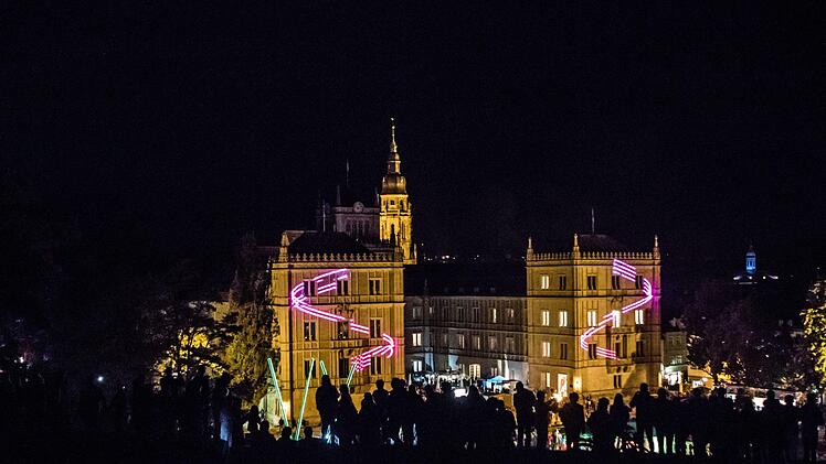 Faszination Museumsnacht: Blickt auf den Coburger Schlossplatz mit der EhrenburgFoto: Jochen Berger