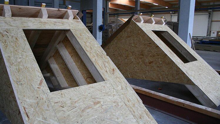 Fertig-Dachgauben aus Holz.