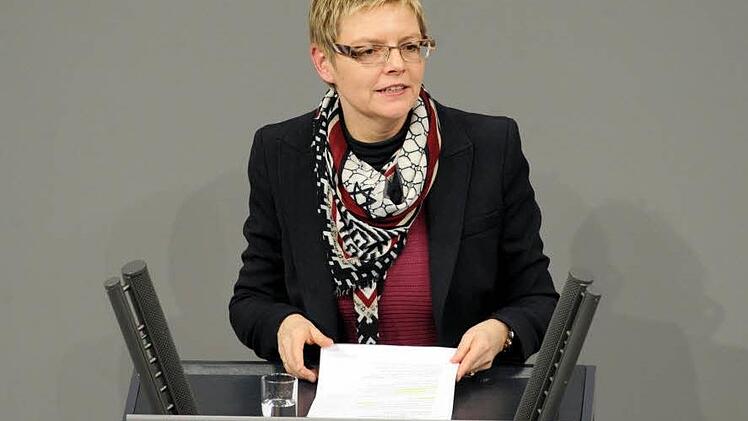 Die SPD-Bundestagsabgeordnete Sabine Dittmar am Rednerpult zum Topthema Gesundheit.  Foto: Deutscher Bundestag/ Achim Melde