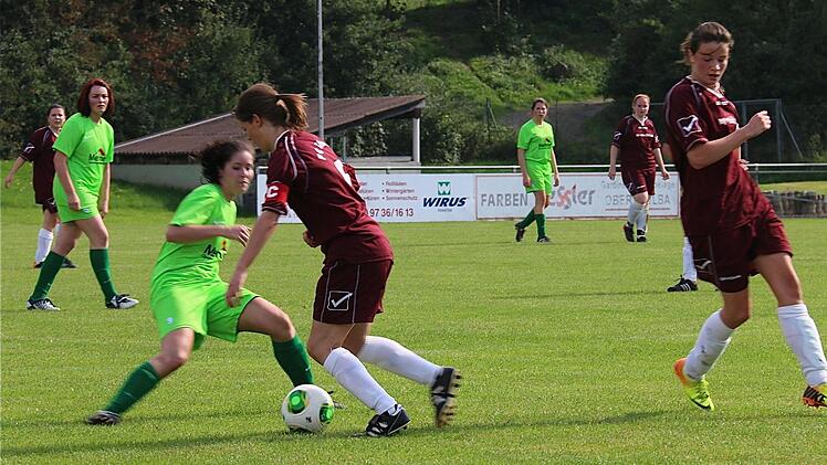 Das Damenfußballspiel der Spielgemeinschaft Thulba/Schönderling gegen TSV Nordheim/Rhön ging 0:0 aus.