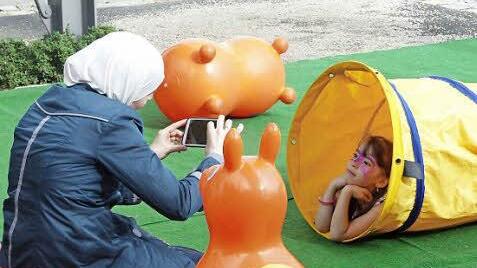 Es ist leicht, einem syrischen Fl&uuml;chtlingskind das L&auml;cheln ins Gesicht zu zaubern. Eine Aufnahme vom Family-Fun-Festival im Sommer dieses Jahres.