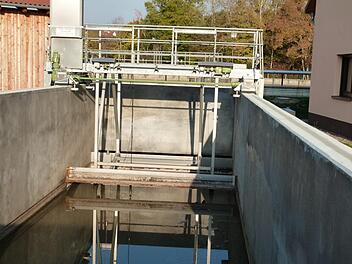 Die vollständig sanierte Kläranlage in Meschenbach arbeitet zur Zufriedenheit des Zweckverbandes. Foto: Lothar Weidner