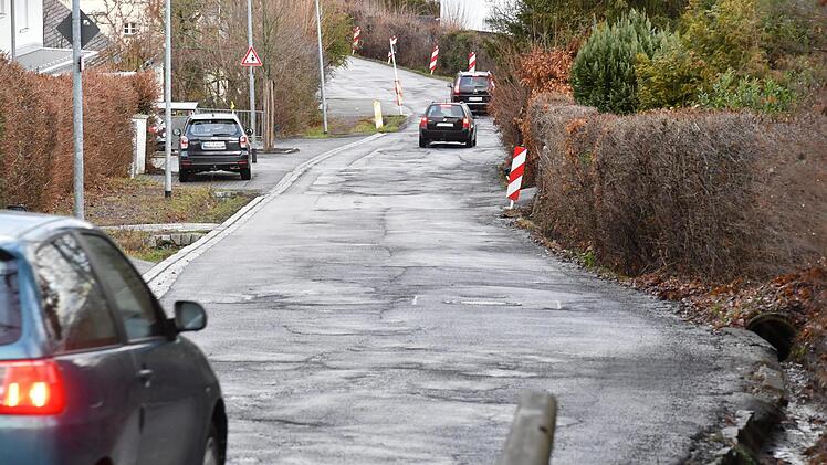 Millionenkosten für wenige Anlieger? Der Ausbau der St.-Getreu-Straße wird zum Politikum  Foto: Ronald Rinklef