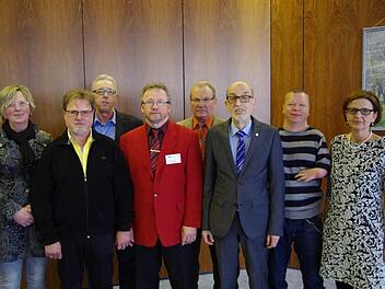 Der geschäftsführende Vorstand mit v.l.n.r.: Waltraud Schmitt, Harry Mack, Georg Väth, Engelbert Roith, Felix Lorger, Helmut Beck, Rafael Beck, Michaela Metz Foto: Klaus Werner