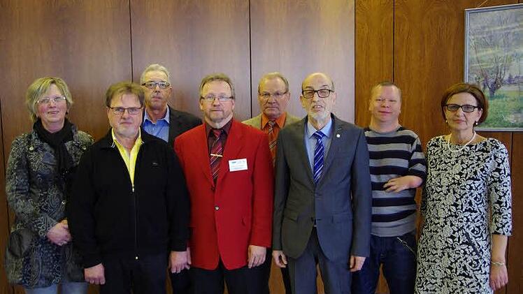 Der geschäftsführende Vorstand mit v.l.n.r.: Waltraud Schmitt, Harry Mack, Georg Väth, Engelbert Roith, Felix Lorger, Helmut Beck, Rafael Beck, Michaela Metz Foto: Klaus Werner