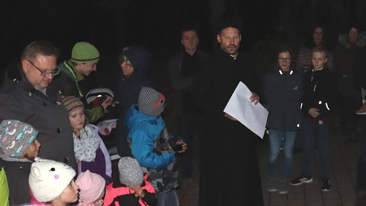 Andreas Hummel hatte sich als Don Bosco verkleidet.  Foto: Johanna Blum
