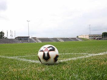 Das Adi-Dassler-Stadion auf dem Firmengelände von Adidas wurde zum Confederations-Cup 2005 erbaut. Im Sommer wäre die Nationalmannschaft nach Herzogenaurach zurückgekehrt. Foto: Paul Frömel/Archiv