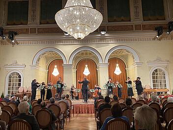 Das Publikum lauschte am Dreikönigstag dem Bayerischen Kammerorchester, das unter anderem ein Werk von Alfred Schnittke spielte.