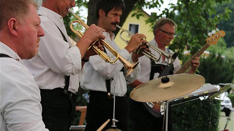 Studie von der Kapelle der Musikvereinigung Wartmannsroth.