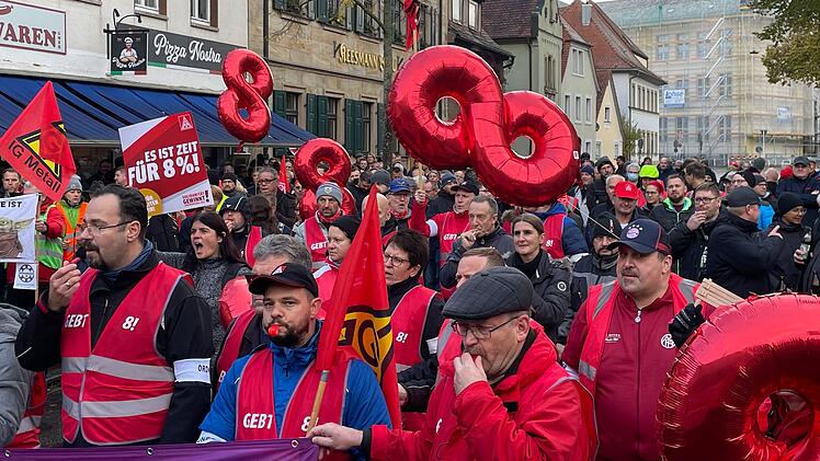 Warnstreik in Bayern: Wie viel verdient man in der Metall- und Elektroindustrie?