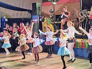 Die Kindertanzgruppe der EKG begeisterte mit ihrem Auftritt das Publikum.