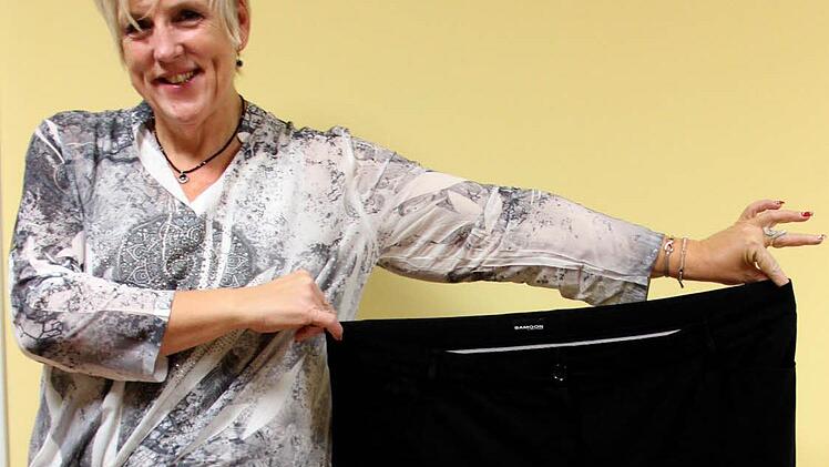 In ihre Hose von früher würde Babette Küstner-Gäbel heute zweimal hineinpassen. Foto: Johanna Blum