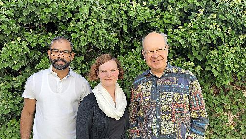 Das Team „Eine Welt“ des pastoralen Raums Bad Kissingen (von links): Pater Sony Kochumalayil, Magdalena Sauter und Pfarrvikar Matthias Karwath.