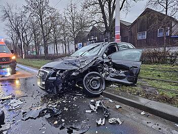 Schwerer Frontal-Crash in Würzburg