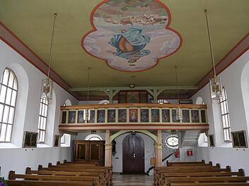 Blick ins Innere der Wohlmuthshüll Filialkirche St. Marien Fotos: Franz Galster