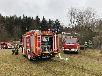Feuerwehreinsatz in Oberfranken: Am Gasthaus "Zur Linde'" war ein Brand ausgebrochen. Foto: NEWS5 / Fricke