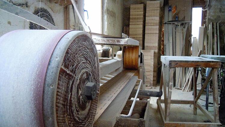 Schlittenherstellung in Leubach. Foto: Julia Raab