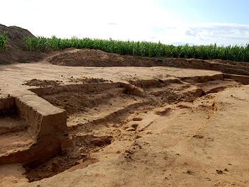 Dort, wo die Gemeinde Altendorf ein neues Gewerbegebiet ausweisen möchte, sind Archäologen auf eine alte Siedlung gestoßen. Foto: Andrea Spörlein