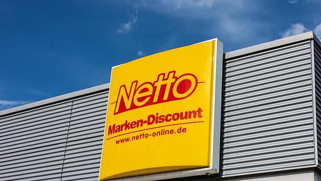 Vorsicht, R&uuml;ckruf: In K&auml;se-Salami-Baguettes, die bei Netto zu kaufen sind, wurde Salmonellen gefunden.