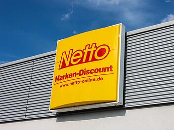 Vorsicht, Rückruf: In Käse-Salami-Baguettes, die bei Netto zu kaufen sind, wurde Salmonellen gefunden.